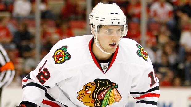 Kyle Beach jugando con los Chicago Blackhawks en 2010.